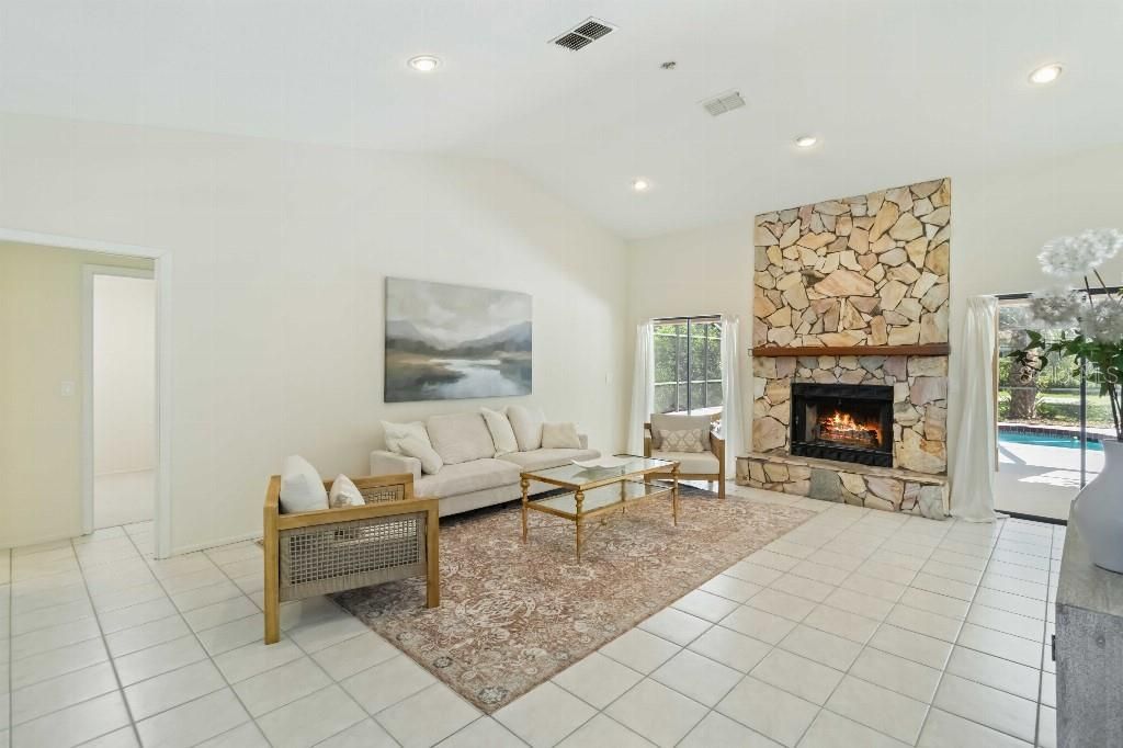 5206 Woodlawn Circle E, Palmetto, FL 34221 Photo