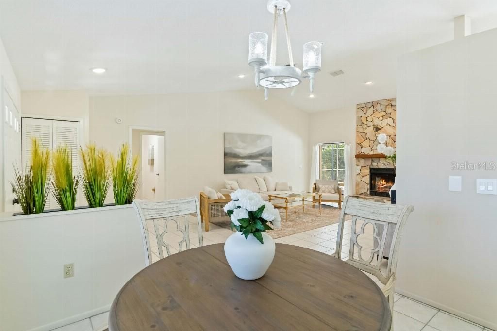 5206 Woodlawn Circle E, Palmetto, FL 34221 Photo