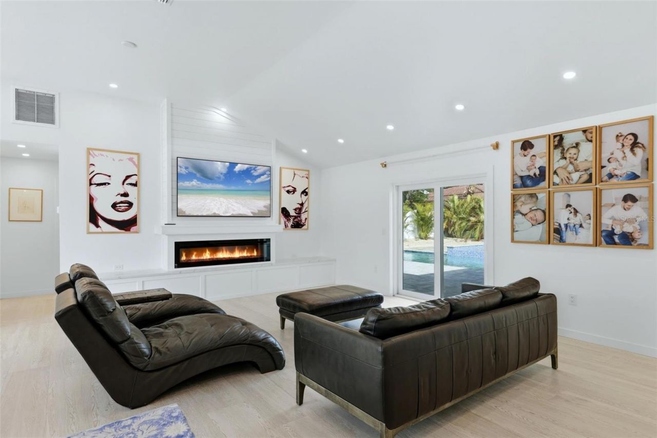 2473 Ringling Boulevard, Sarasota, FL 34237 Photo