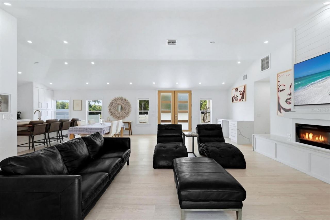 2473 Ringling Boulevard, Sarasota, FL 34237 Photo