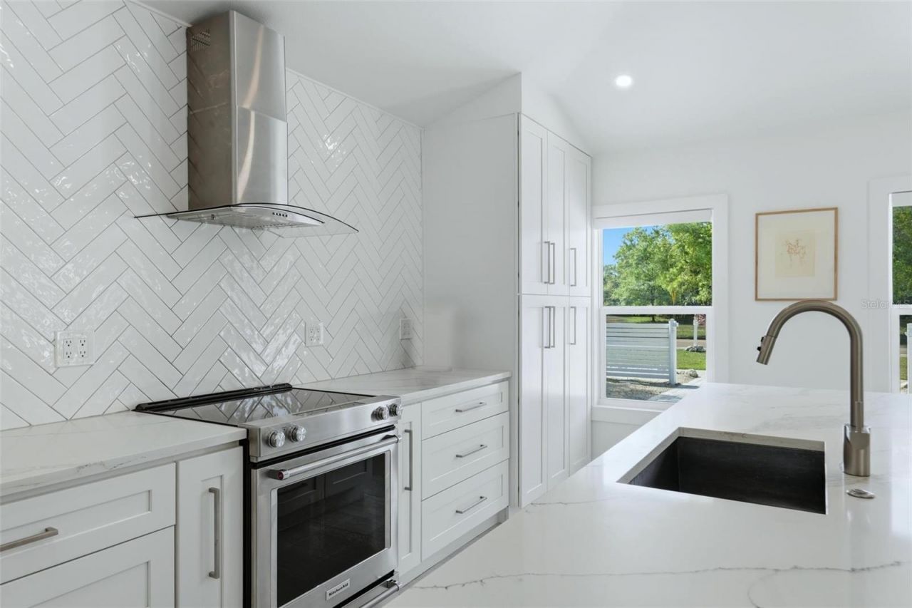 2473 Ringling Boulevard, Sarasota, FL 34237 Photo