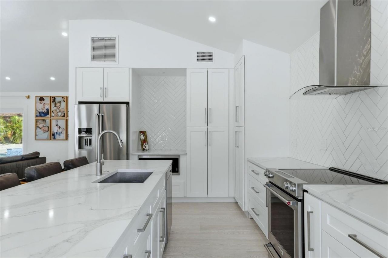 2473 Ringling Boulevard, Sarasota, FL 34237 Photo