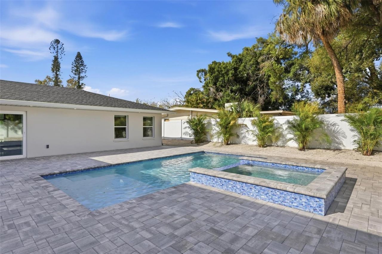 2473 Ringling Boulevard, Sarasota, FL 34237 Photo