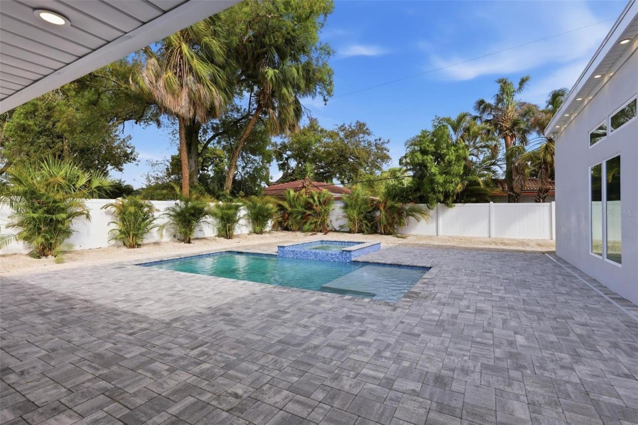 2473 Ringling Boulevard, Sarasota, FL 34237 Photo