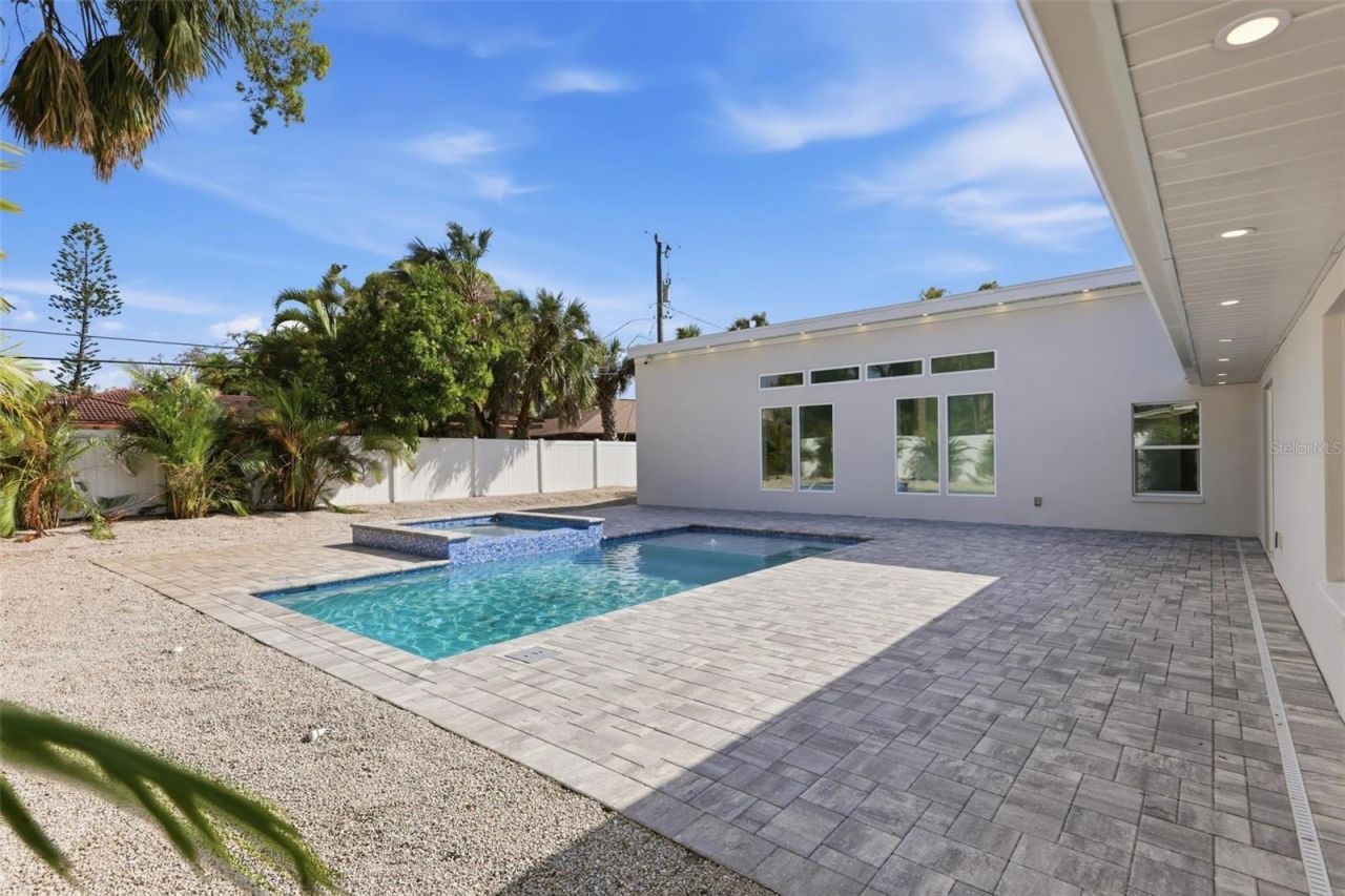 2473 Ringling Boulevard, Sarasota, FL 34237 Photo