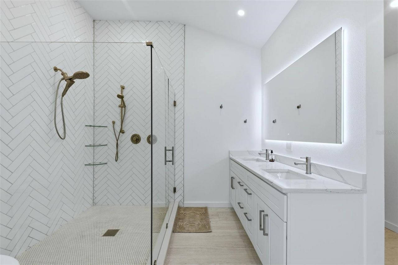 2473 Ringling Boulevard, Sarasota, FL 34237 Photo