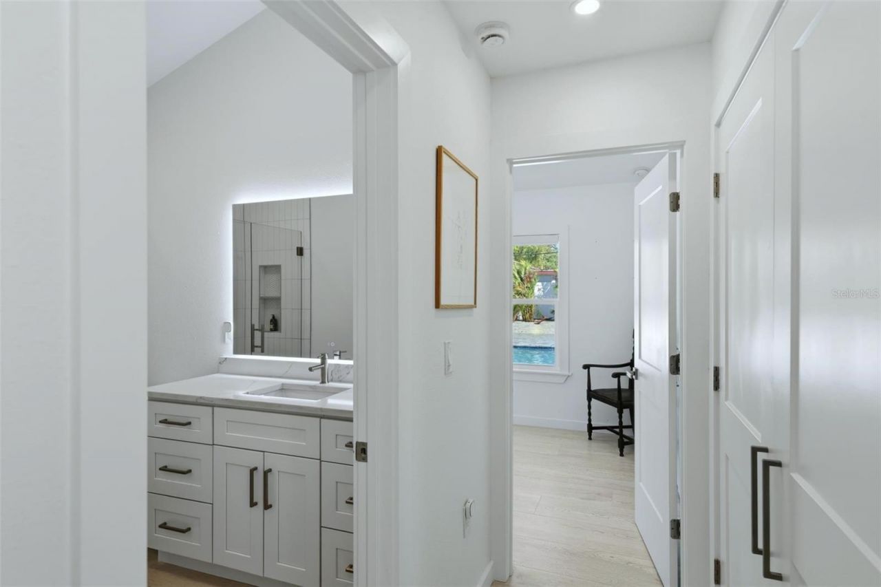 2473 Ringling Boulevard, Sarasota, FL 34237 Photo