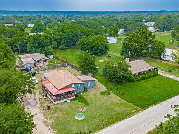 291 County Road 4858 , Newark, TX 76071