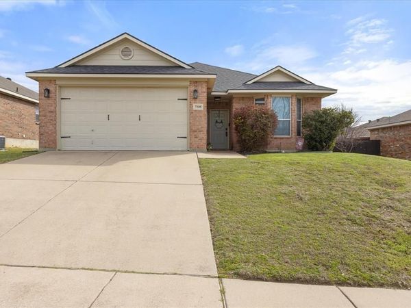 7105 Crenshaw Drive, Benbrook, TX 76126