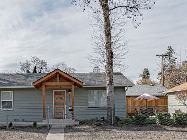 512 SE 10th Street, Grants Pass, OR 97526