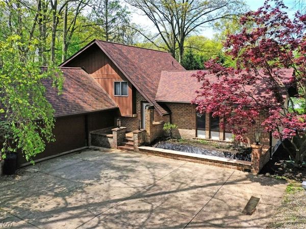 6632 Harrington Avenue , Youngstown, OH 44512