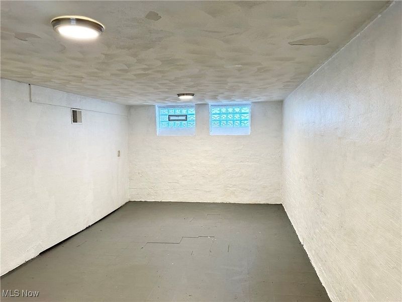 936 Vineshire Road, Cleveland Heights, OH 44121 Photo 14