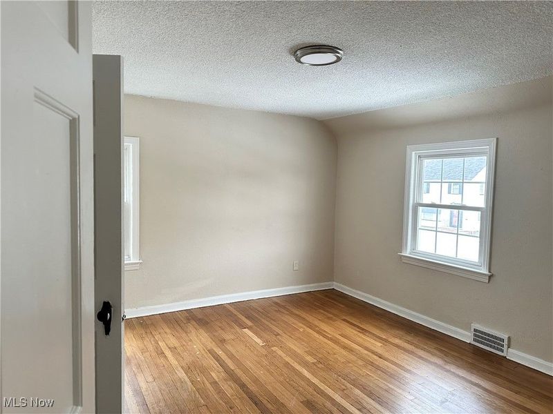 936 Vineshire Road, Cleveland Heights, OH 44121 Photo 7