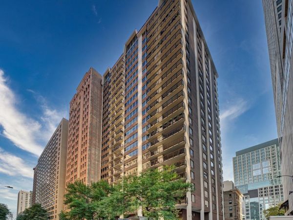 201 E Chestnut Street, Unit 23A, Chicago, IL 60611
