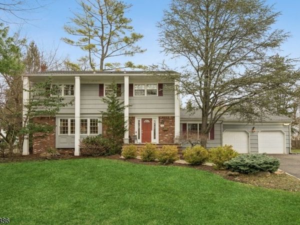 12 Troy Dr, Livingston, NJ 07039