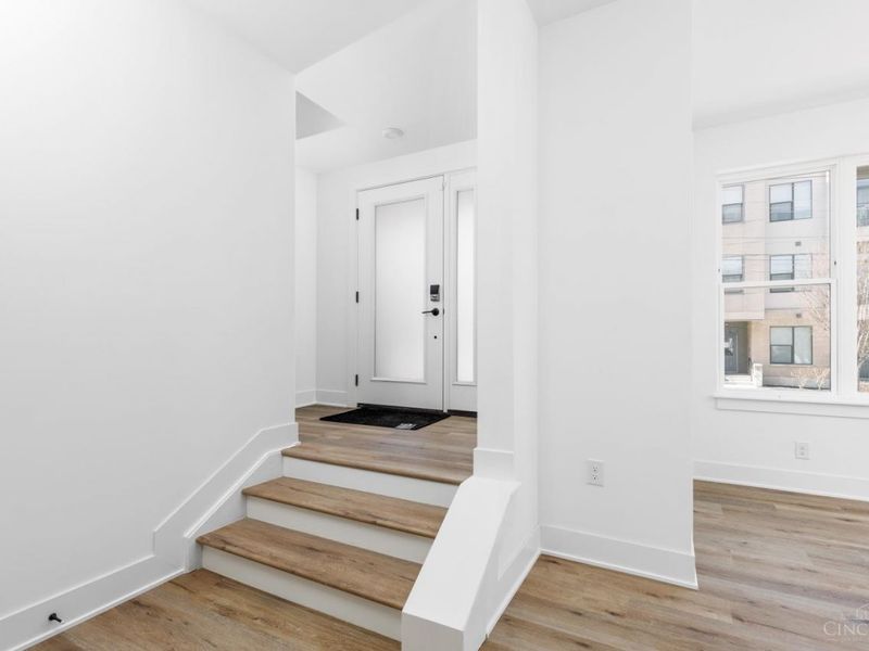 3010 Woodburn Avenue, Cincinnati, OH 45206 Photo 2