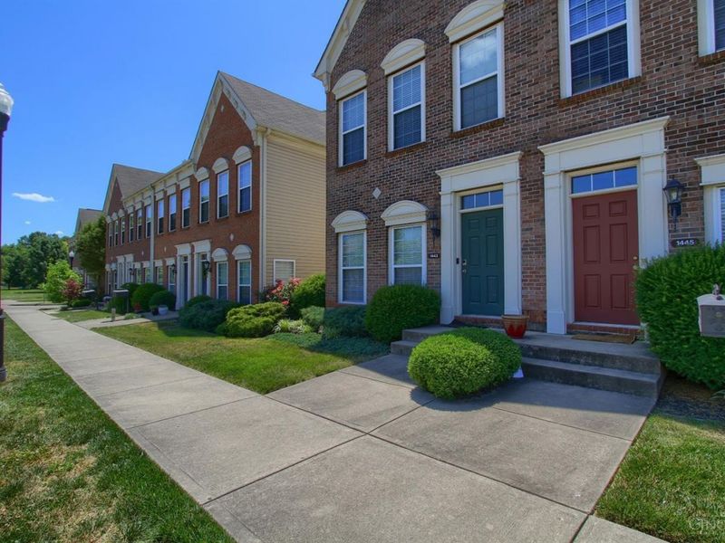 1443 Laurel Park Drive, Cincinnati, OH 45214 Photo 1
