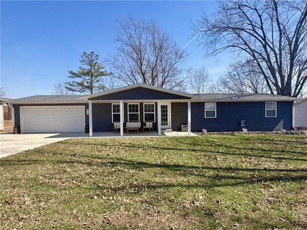 810 Town and Country Lane, Trenton, MO 64683