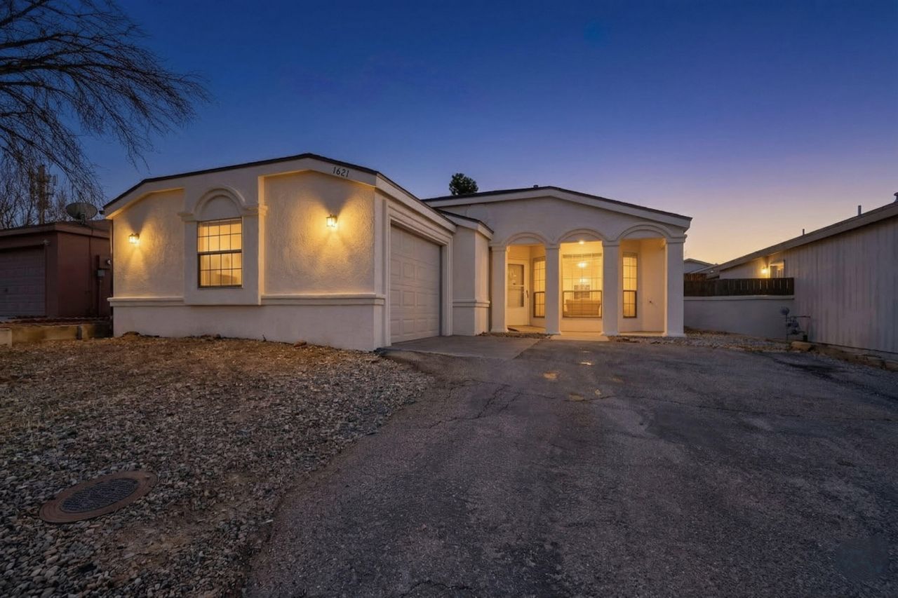 1621 Jane Place Ne, Rio Rancho, NM 87144 Main Photo