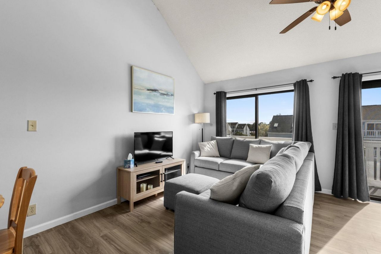 3700 Golf Colony Lane Photo 10