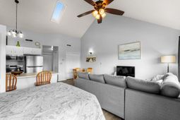 3700 Golf Colony Lane photo 4