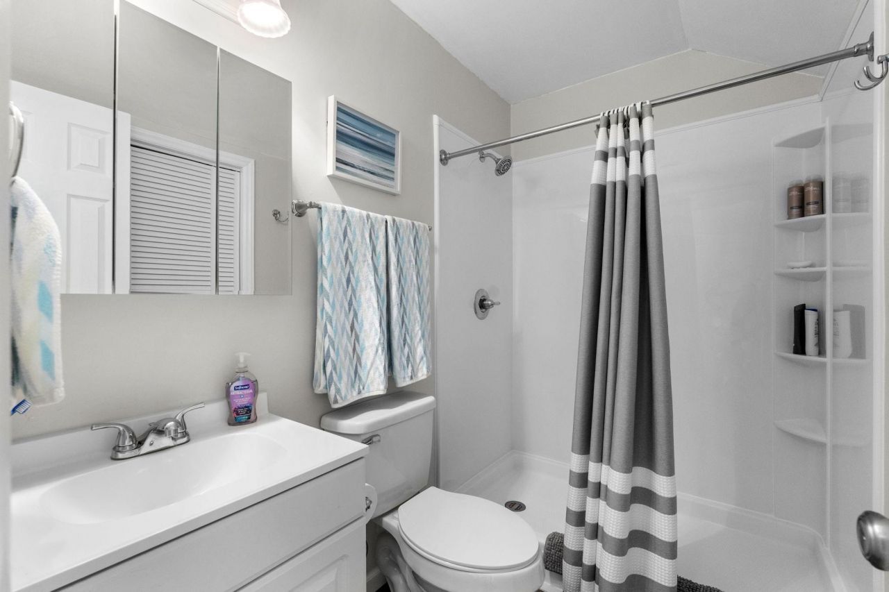 3700 Golf Colony Lane Photo 5