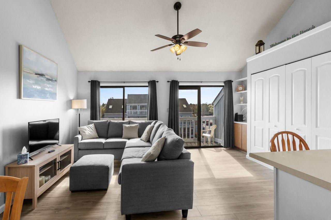 3700 Golf Colony Lane Photo 8