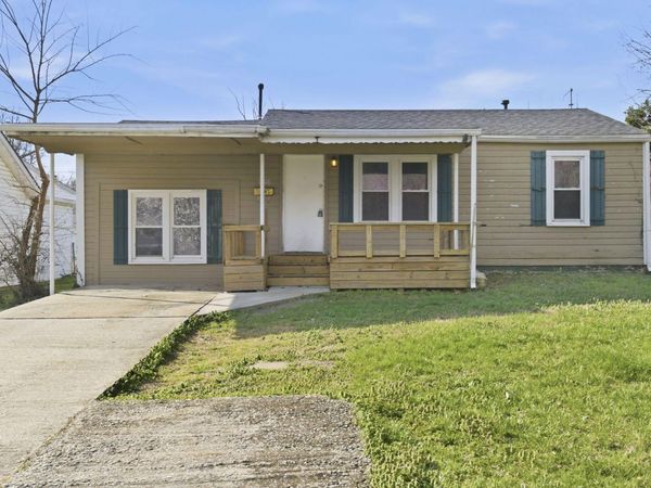 1508 E Livingston Street, Springfield, MO 65803