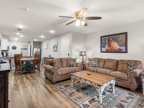 3105 S Vineyards Terrace, Unit 2, Branson, MO 65616