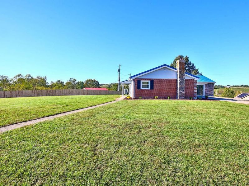 313 Stephens Drive, Falmouth, KY 41040 Photo 2