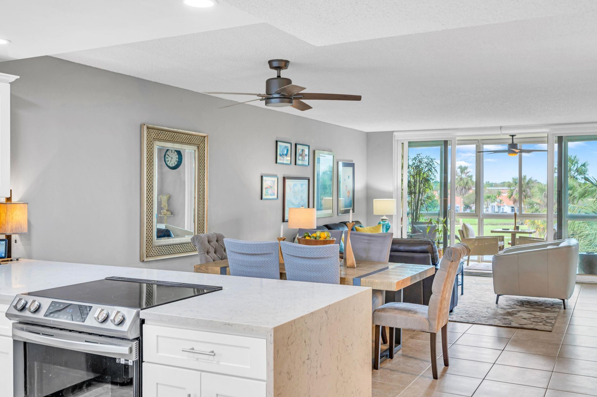 3970 Oaks Clubhouse Drive, Unit 401, Pompano Beach, FL 33069 Photo