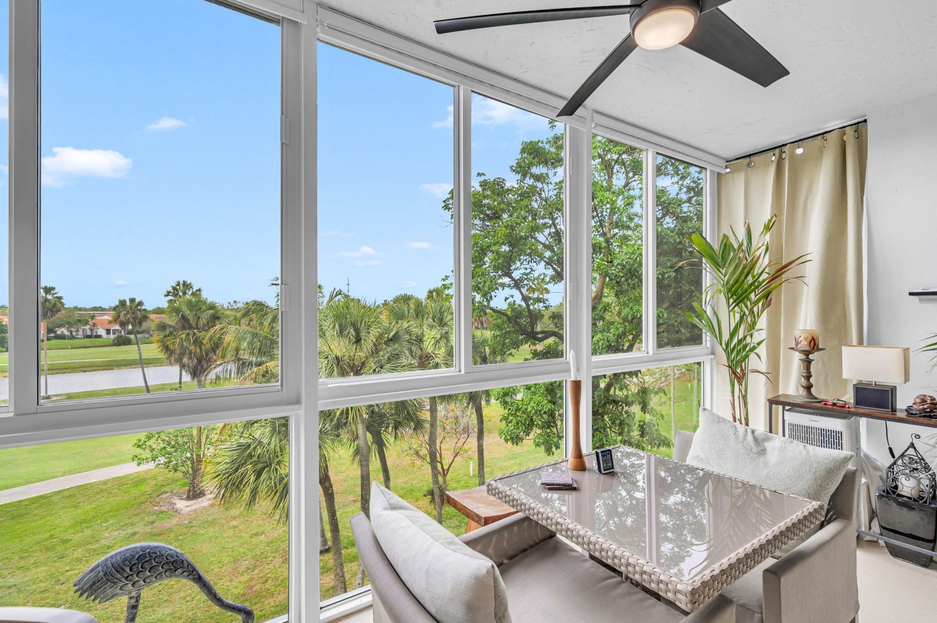 3970 Oaks Clubhouse Drive, Unit 401, Pompano Beach, FL 33069 Photo