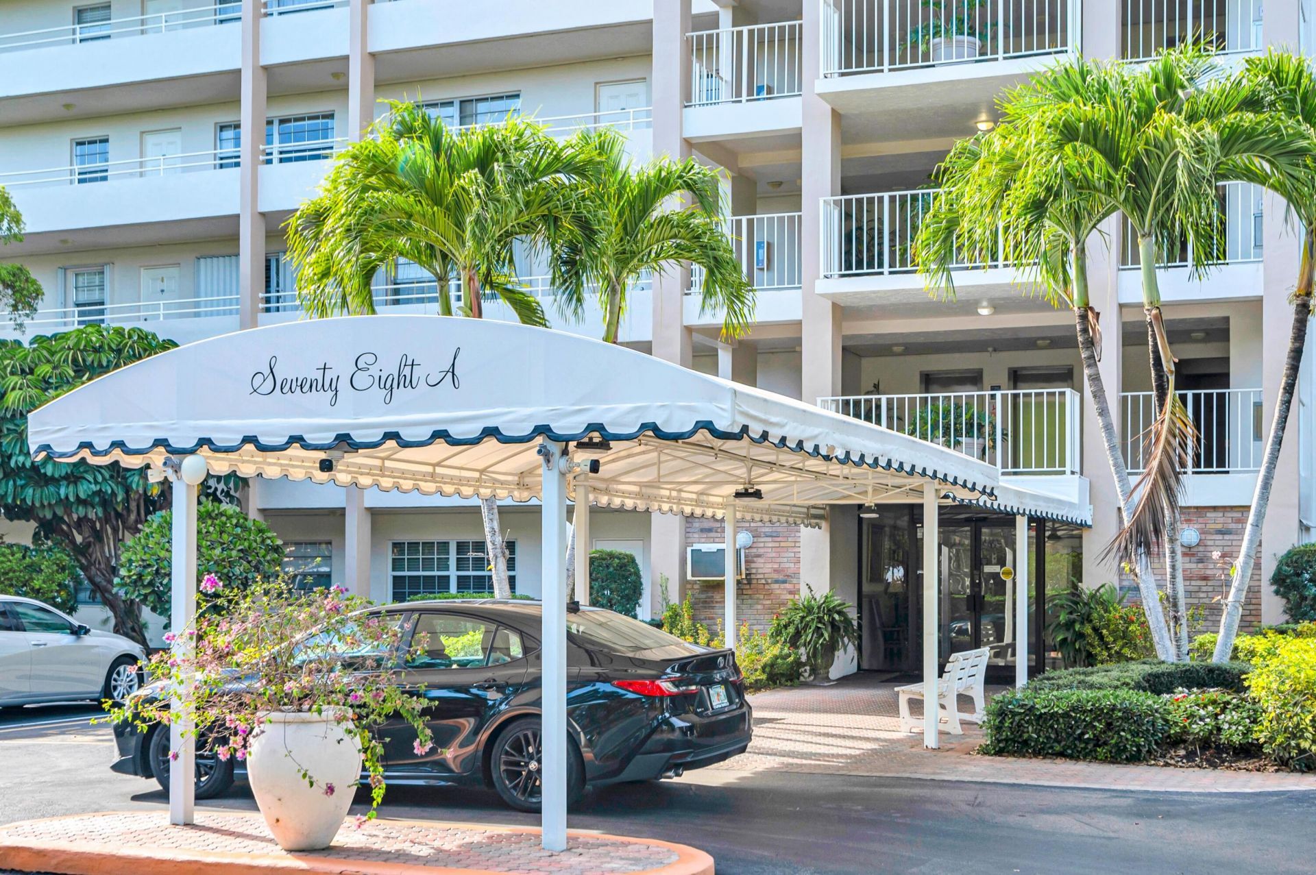 3970 Oaks Clubhouse Drive, Unit 401, Pompano Beach, FL 33069 Photo