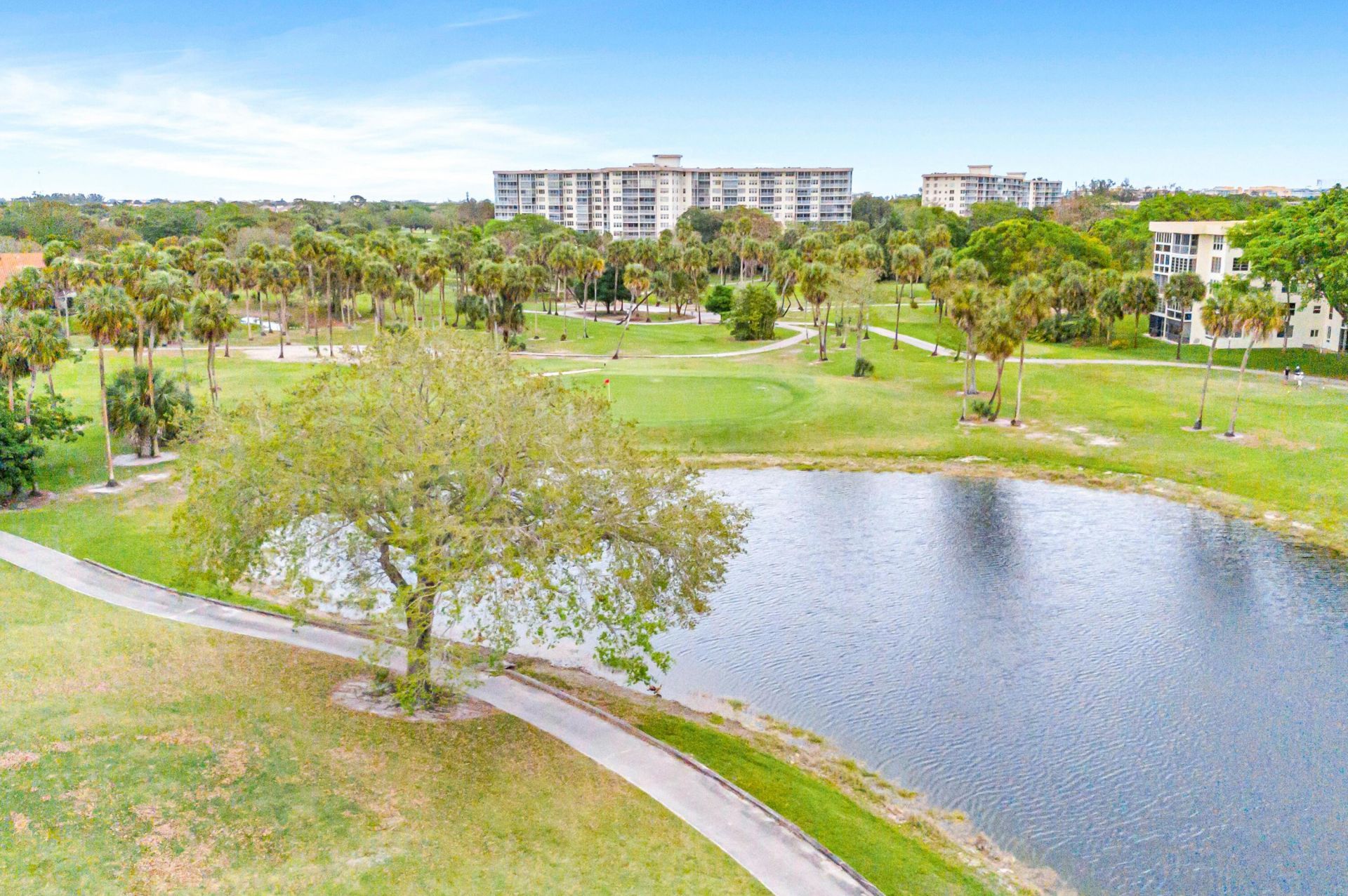 3970 Oaks Clubhouse Drive, Unit 401, Pompano Beach, FL 33069 Photo