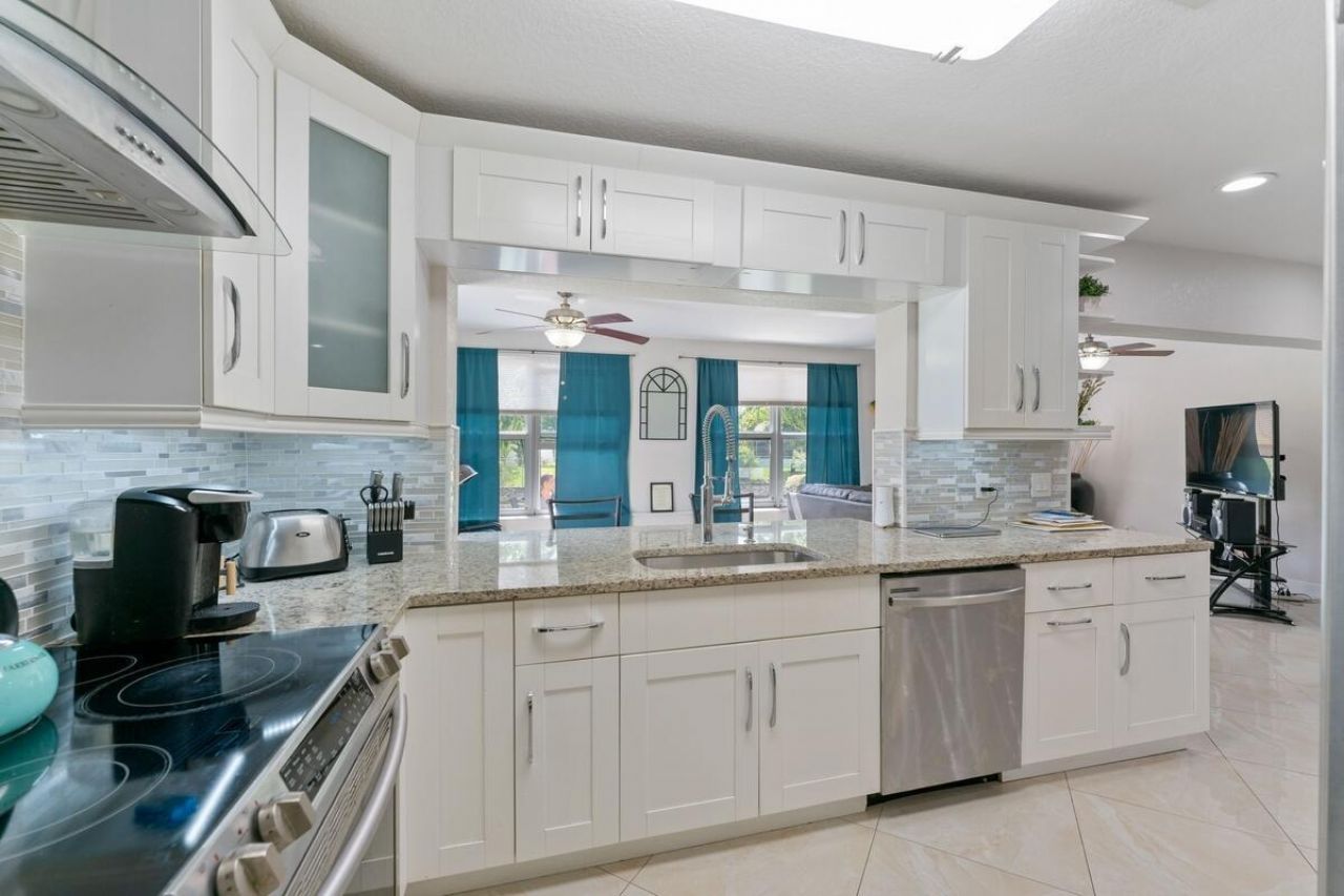 4184 NW 52nd Avenue, Lauderdale Lakes, FL 33319 Photo