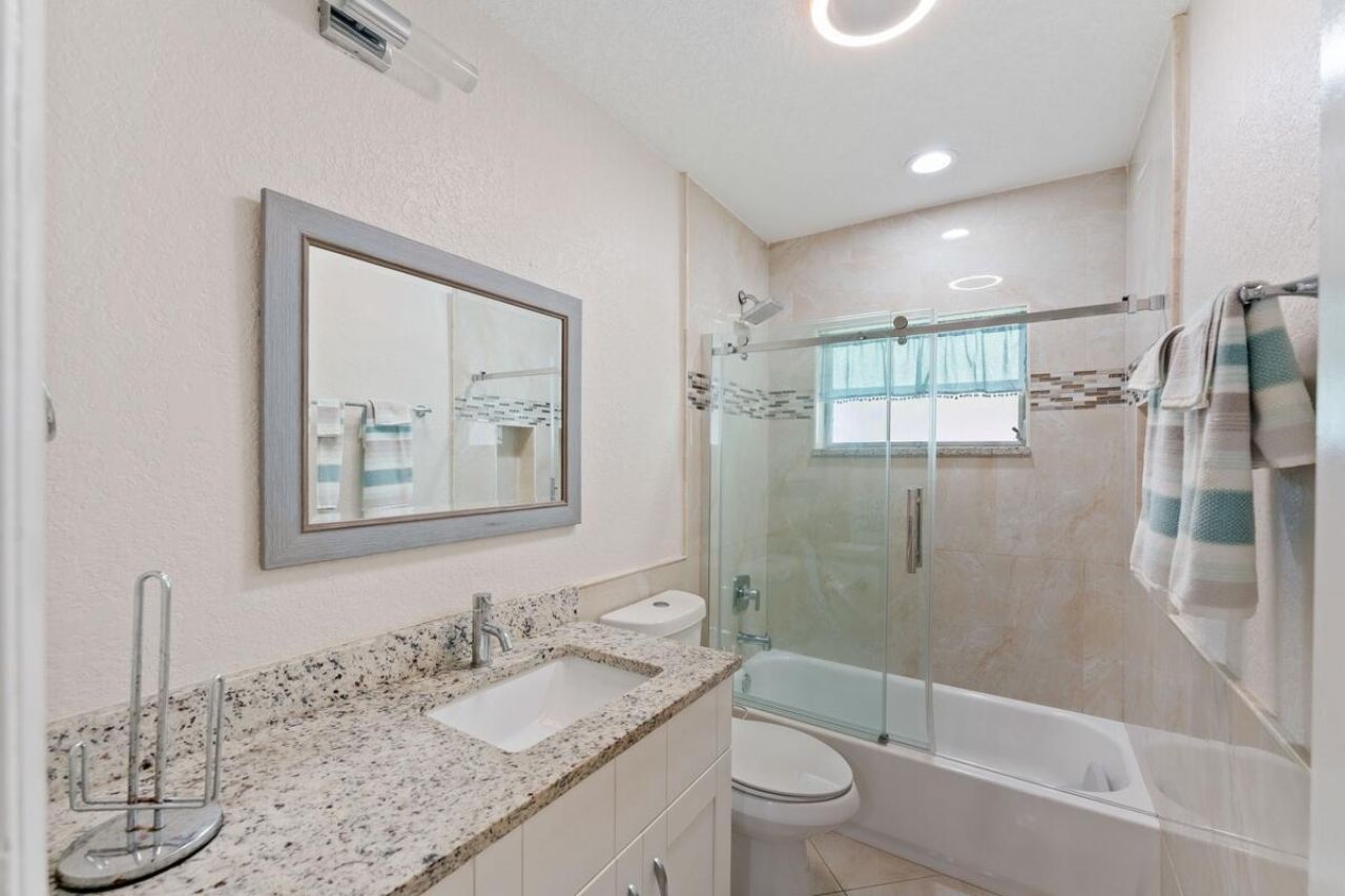 4184 NW 52nd Avenue, Lauderdale Lakes, FL 33319 Photo