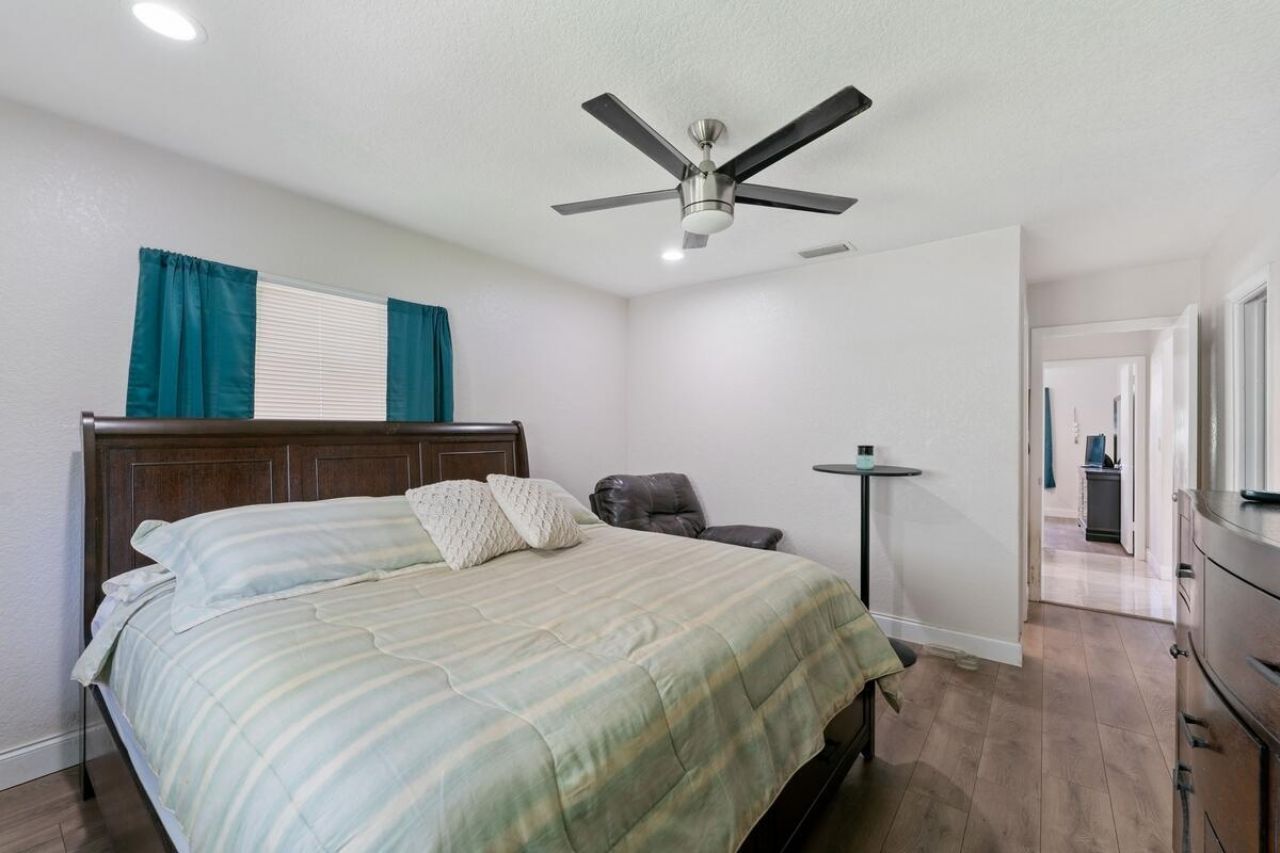 4184 NW 52nd Avenue, Lauderdale Lakes, FL 33319 Photo