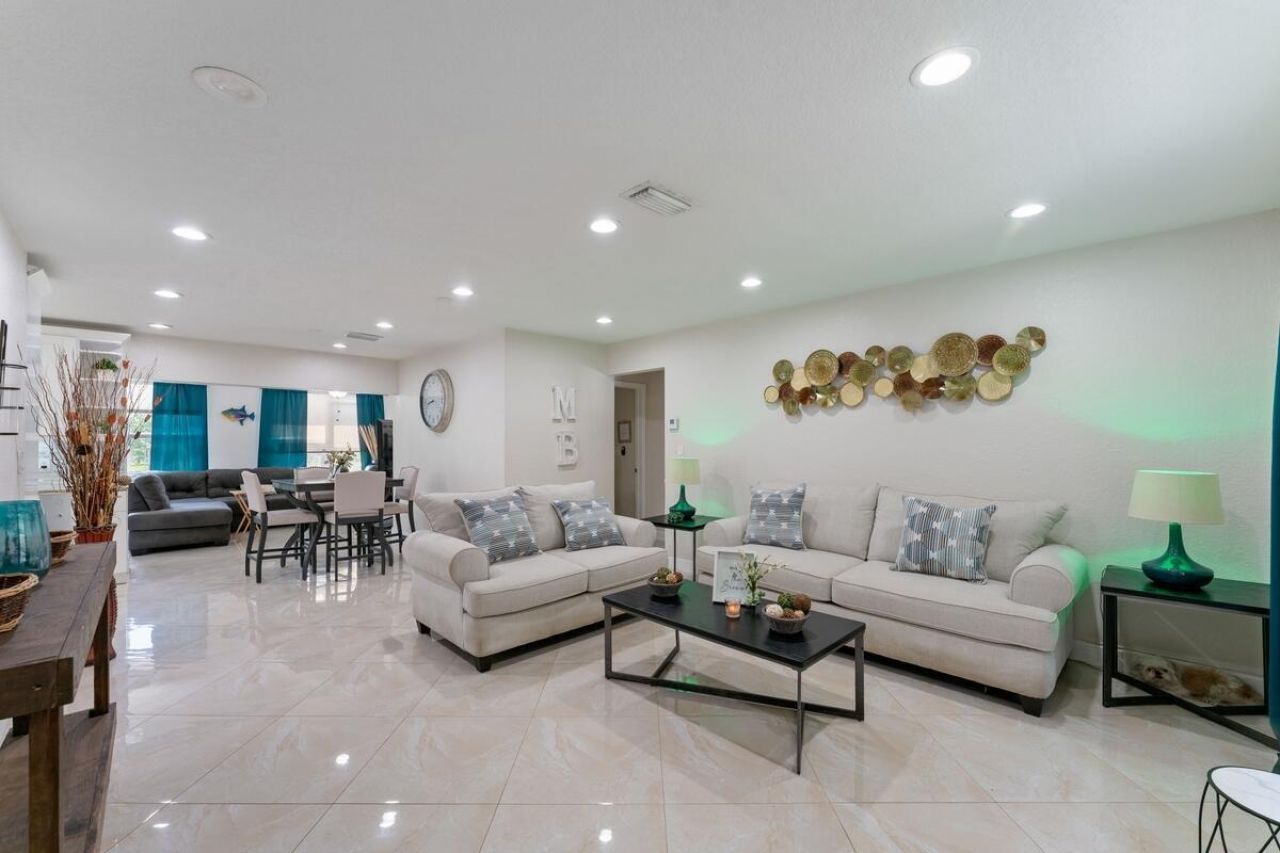 4184 NW 52nd Avenue, Lauderdale Lakes, FL 33319 Photo