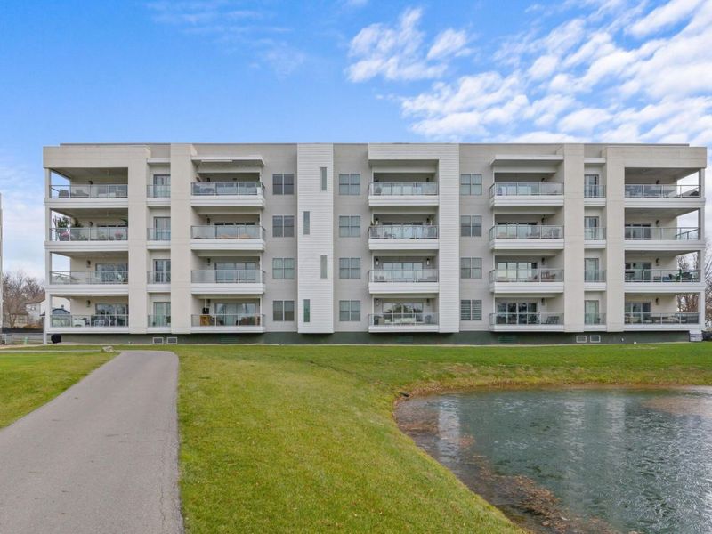 5211 Highpointe Lakes Drive , Unit 7402, Westerville, OH 43081 Photo 1