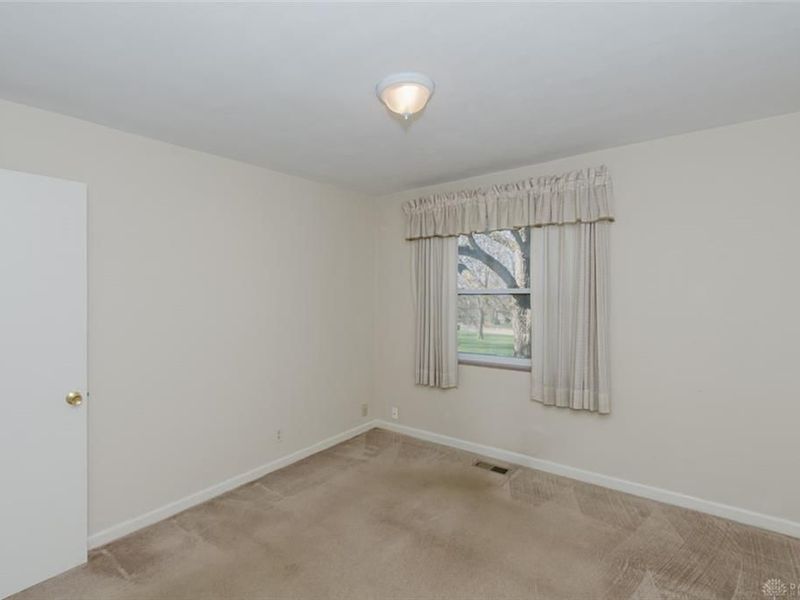 4390 Overland Trail, Kettering, OH 45429 Photo 32