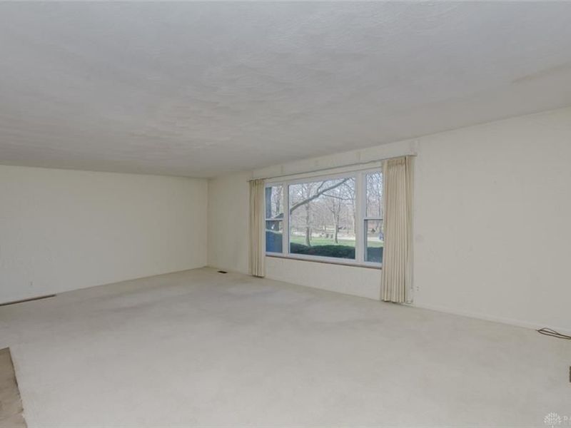 4390 Overland Trail, Kettering, OH 45429 Photo 5