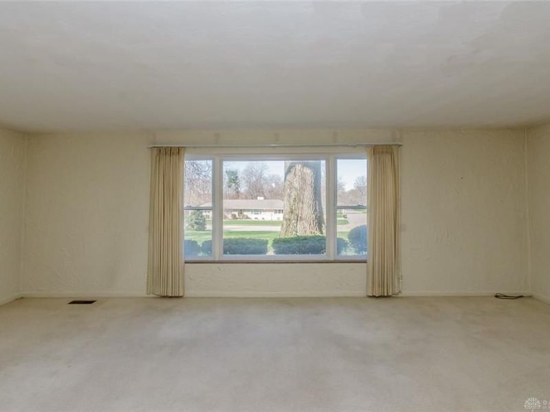 4390 Overland Trail, Kettering, OH 45429 Photo 6