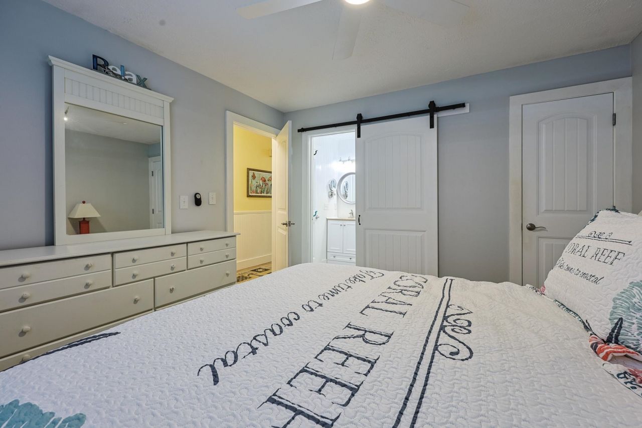 9621 Shore Dr. Photo 12