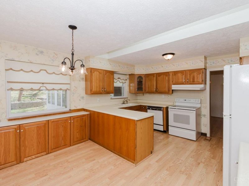 4390 Overland Trail, Kettering, OH 45429 Photo 13