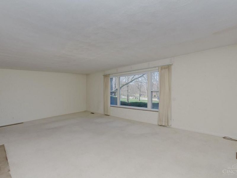 4390 Overland Trail, Kettering, OH 45429 Photo 5