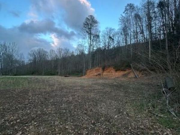 320 Frost Bottom Rd, Oliver Springs, TN 37840