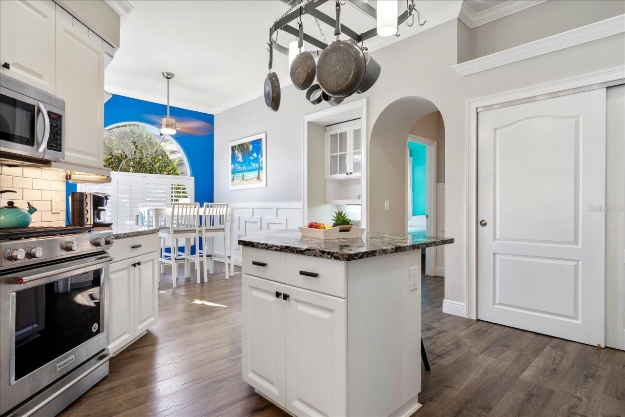 4615 4th Avenue Drive E, Bradenton, FL 34208 Photo