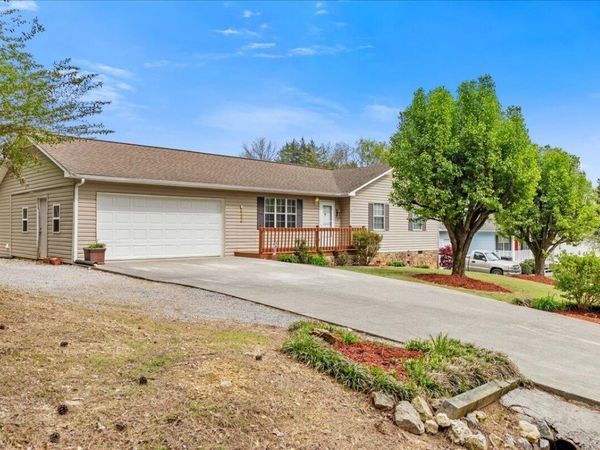 138 County Road 151 , Riceville, TN 37370