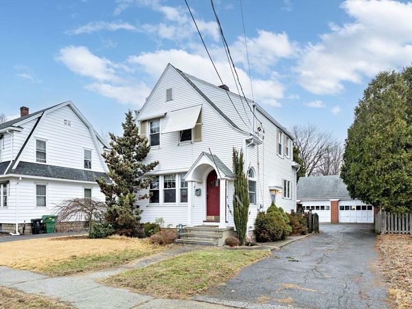 35 Dresser Ave, Chicopee, MA 01013