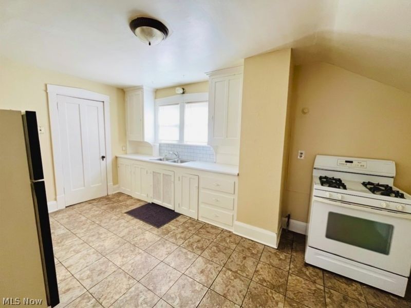 3114 Neosho Road, Unit up, Youngstown, OH 44511 Photo 6